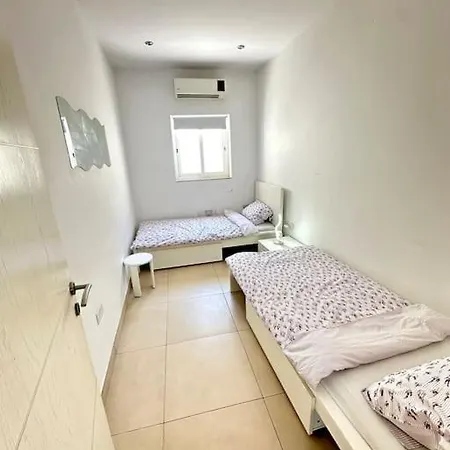 Unique 2 Bedroom In St Julians Apartment