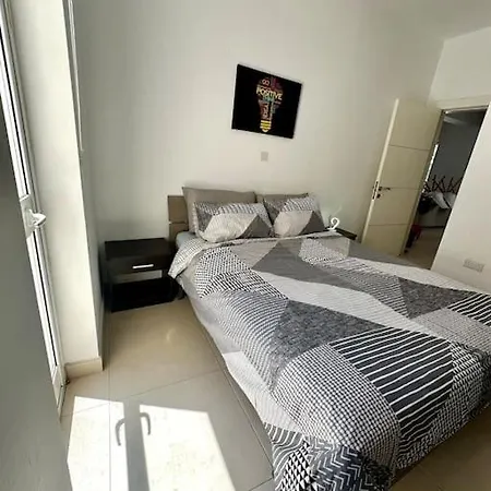 Apartment Unique 2 Bedroom In St Julians